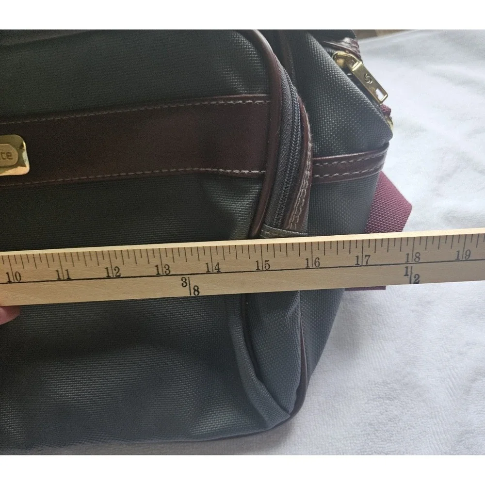 Vintage Samsonite Series‎ 2100 Carry-On Travel Bag Gray Burgundy Shoulder Strap